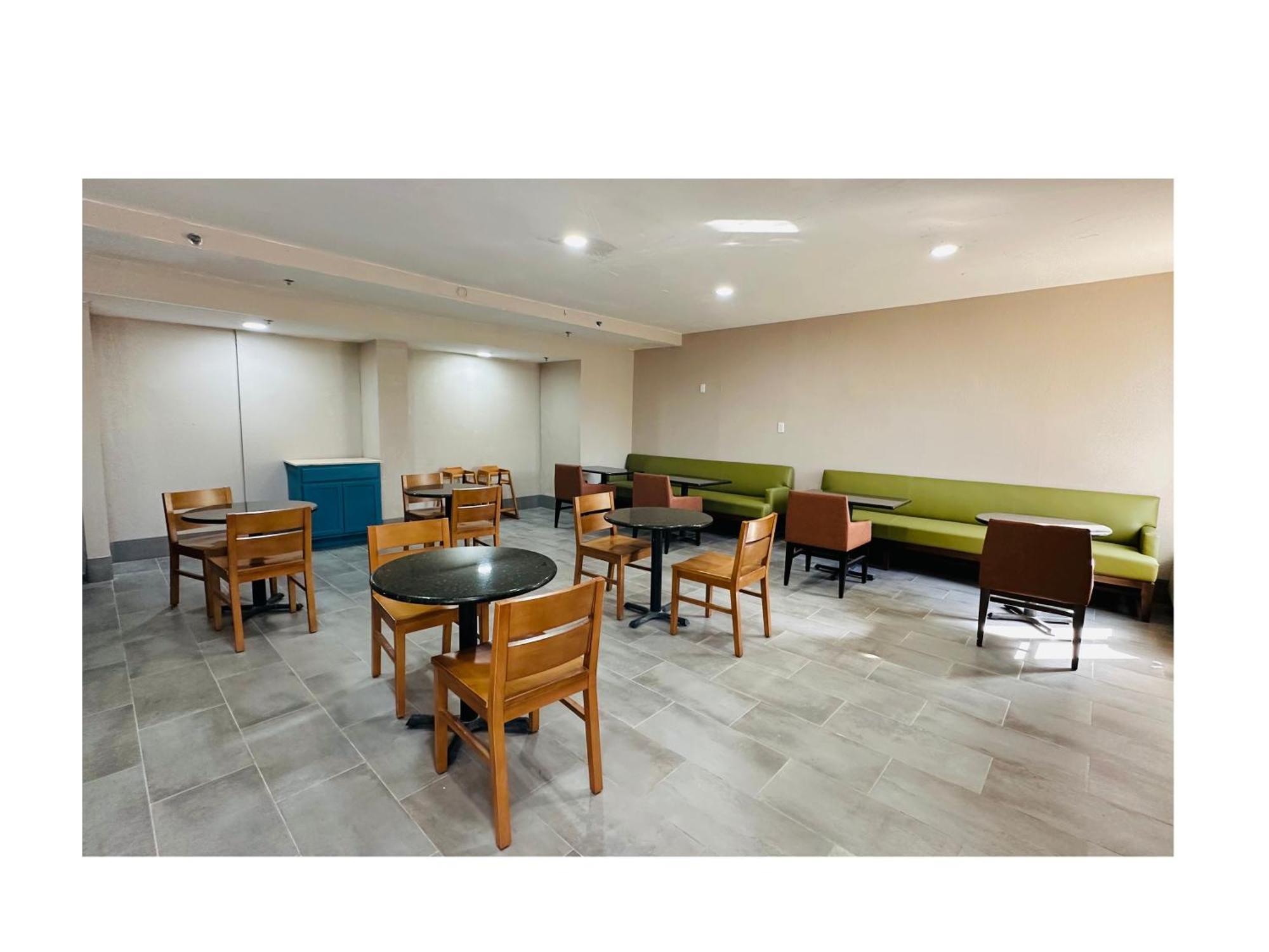Country & By Radisson, Canton Near Hall Of Fame 3* North Canton