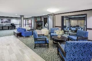 Country & By Radisson, Canton Near Hall Of Fame Hotel 3*