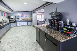 Country & By Radisson, Canton Near Hall Of Fame Hotel North Canton